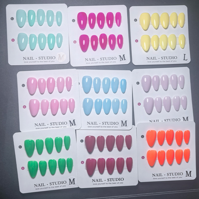 Home Office Setup Ideas - 10 Uñas Postizas de Almendra Hechas
