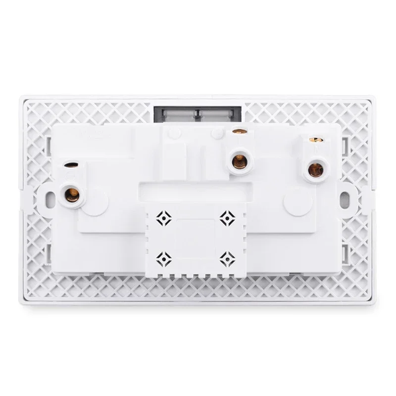 Enchufe de Pared de Lujo con C - Home Office Of Uk reseña y precio